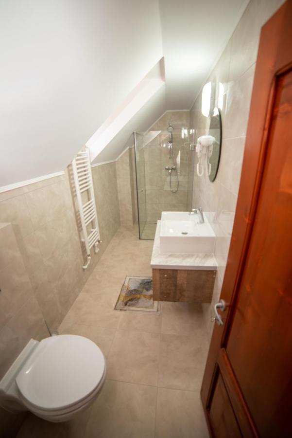 Hotel Casa Binu Arieşeni Esterno foto