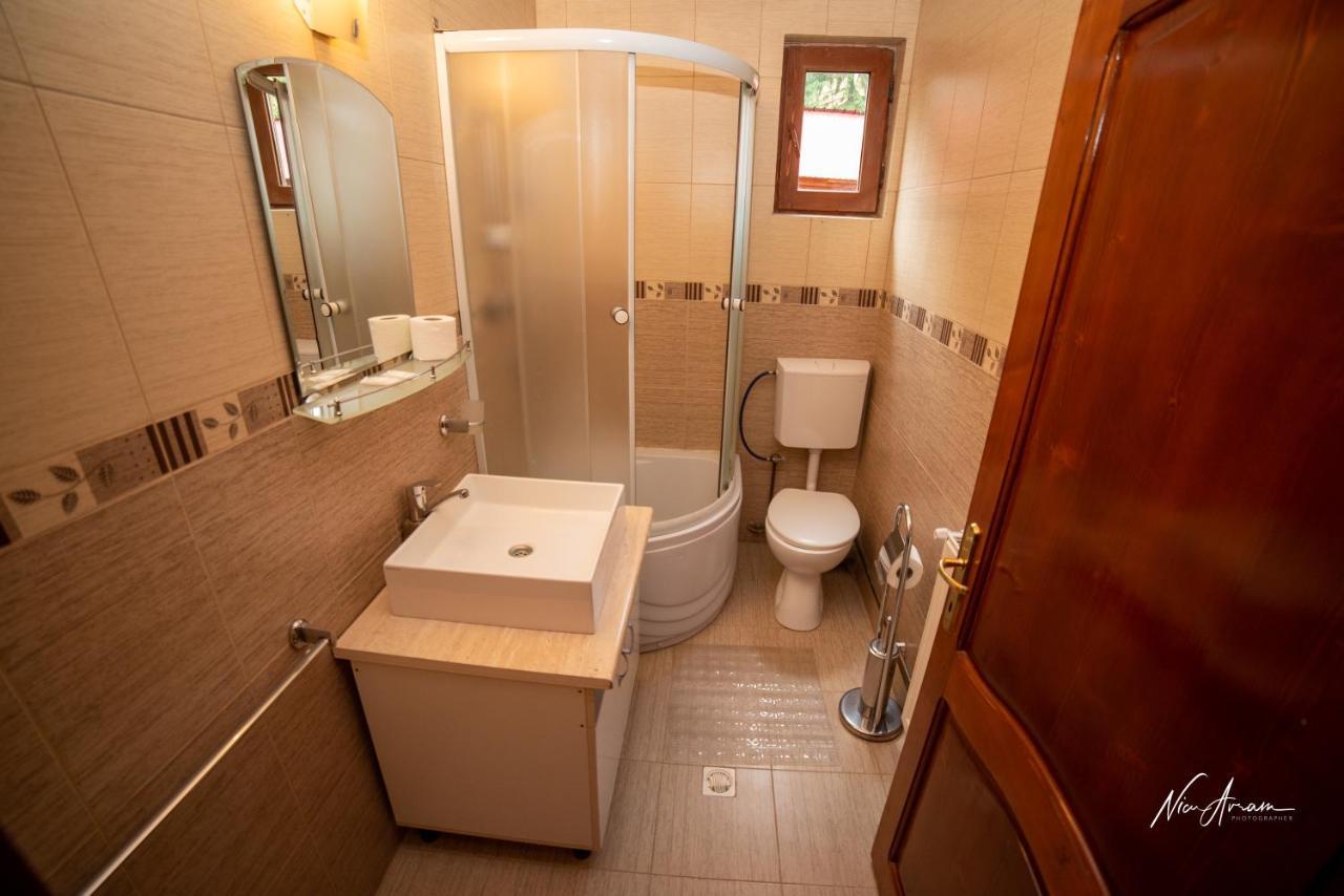Hotel Casa Binu Arieşeni Esterno foto