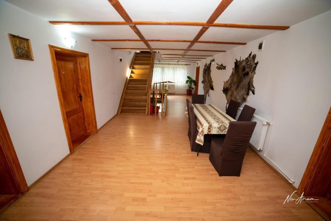 Hotel Casa Binu Arieşeni Esterno foto