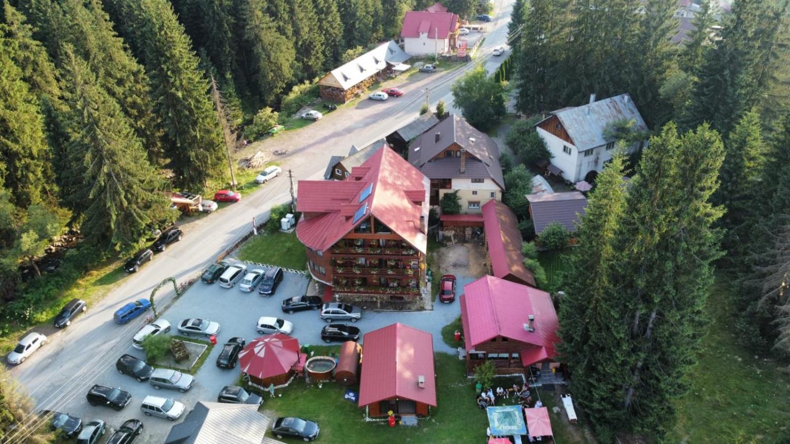 Hotel Casa Binu Arieşeni Esterno foto