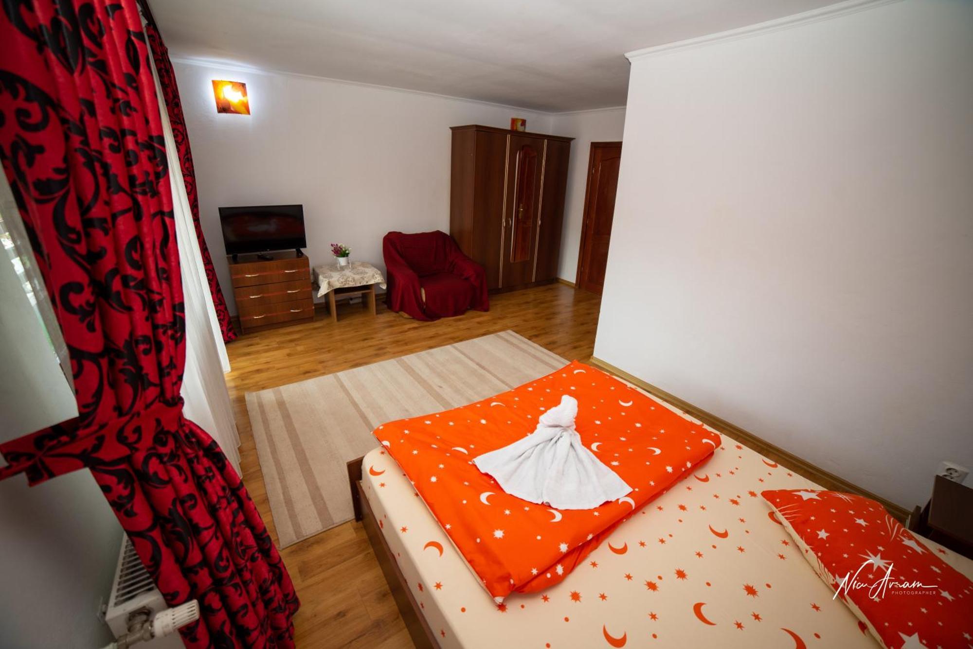 Hotel Casa Binu Arieşeni Esterno foto