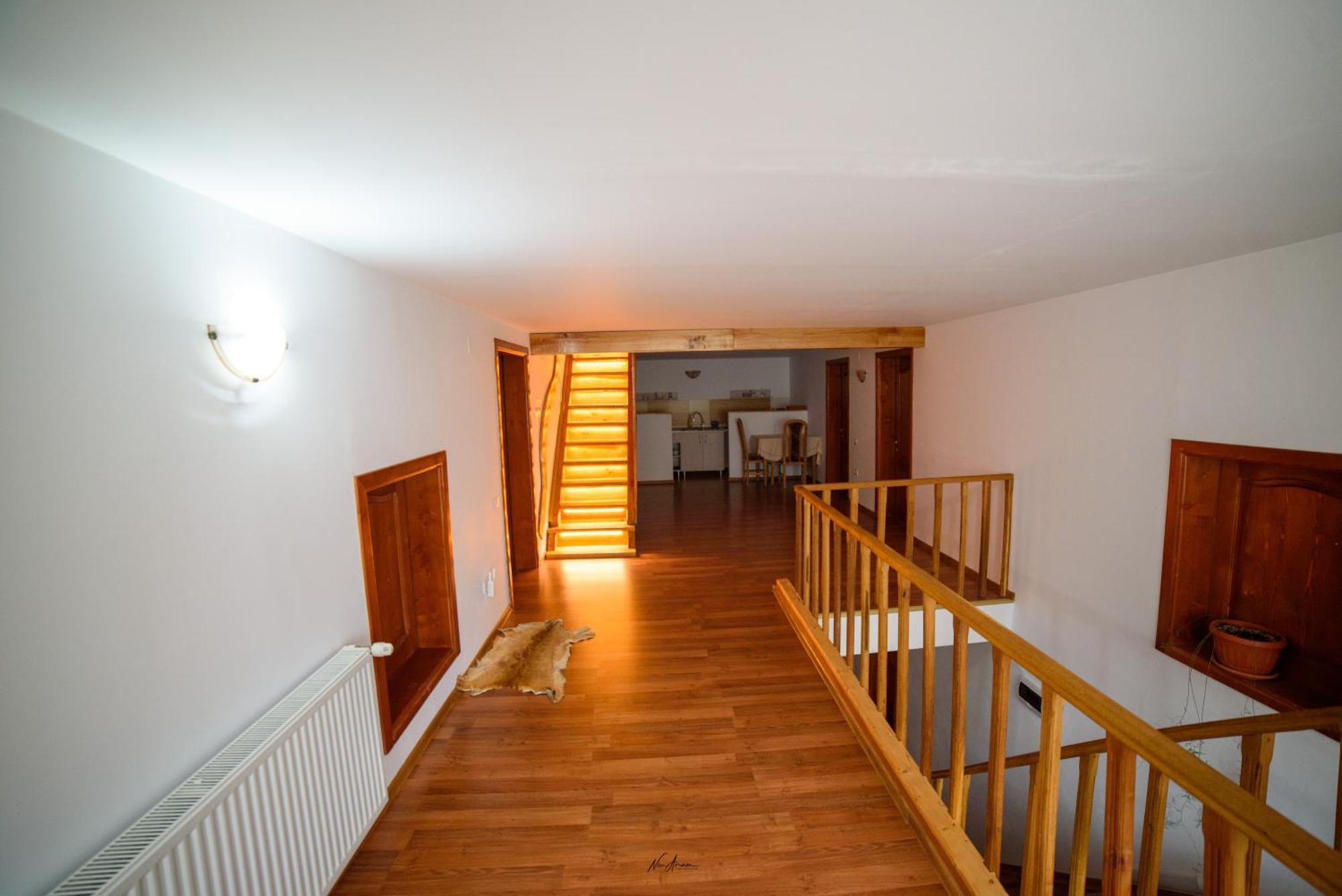 Hotel Casa Binu Arieşeni Esterno foto
