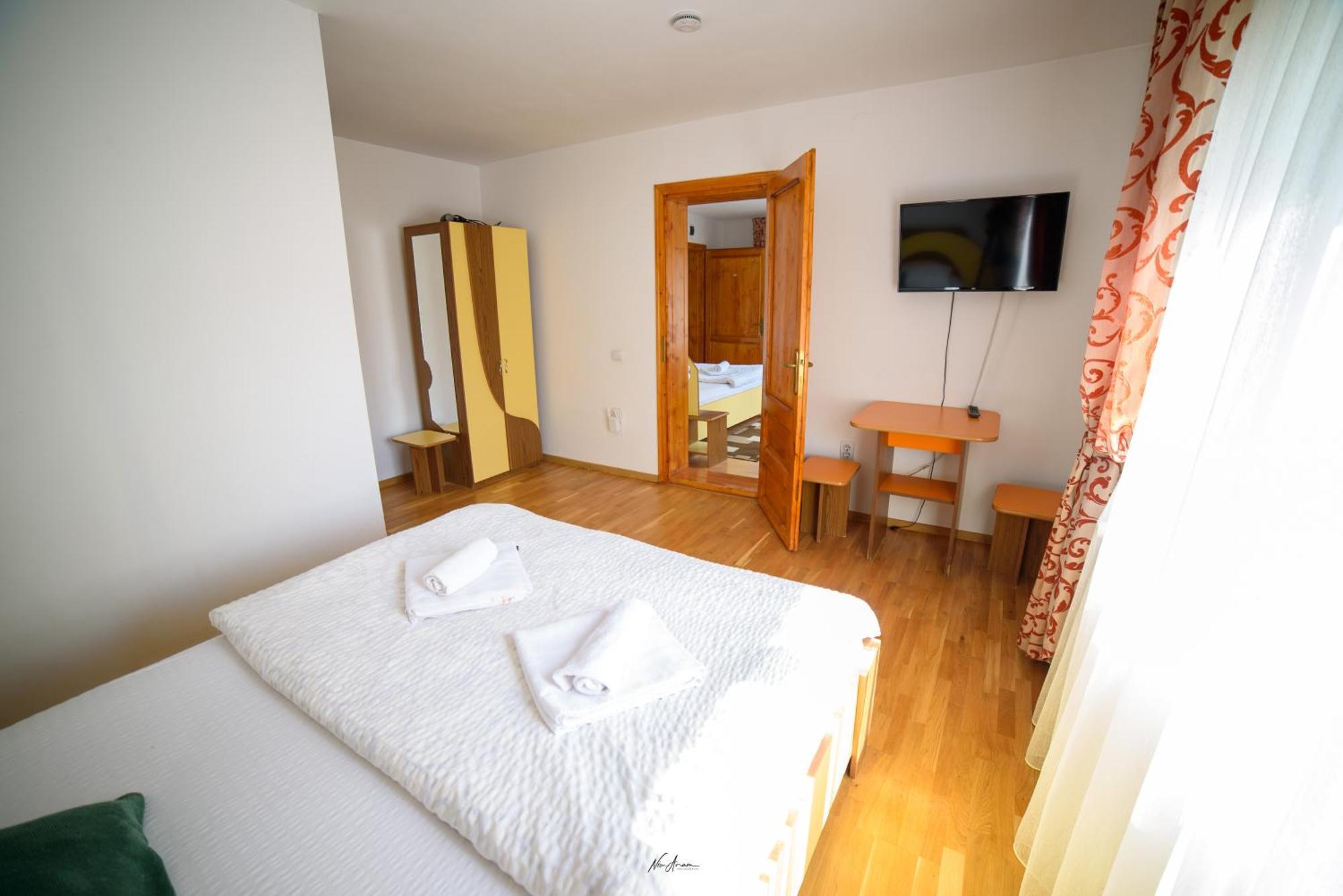 Hotel Casa Binu Arieşeni Esterno foto