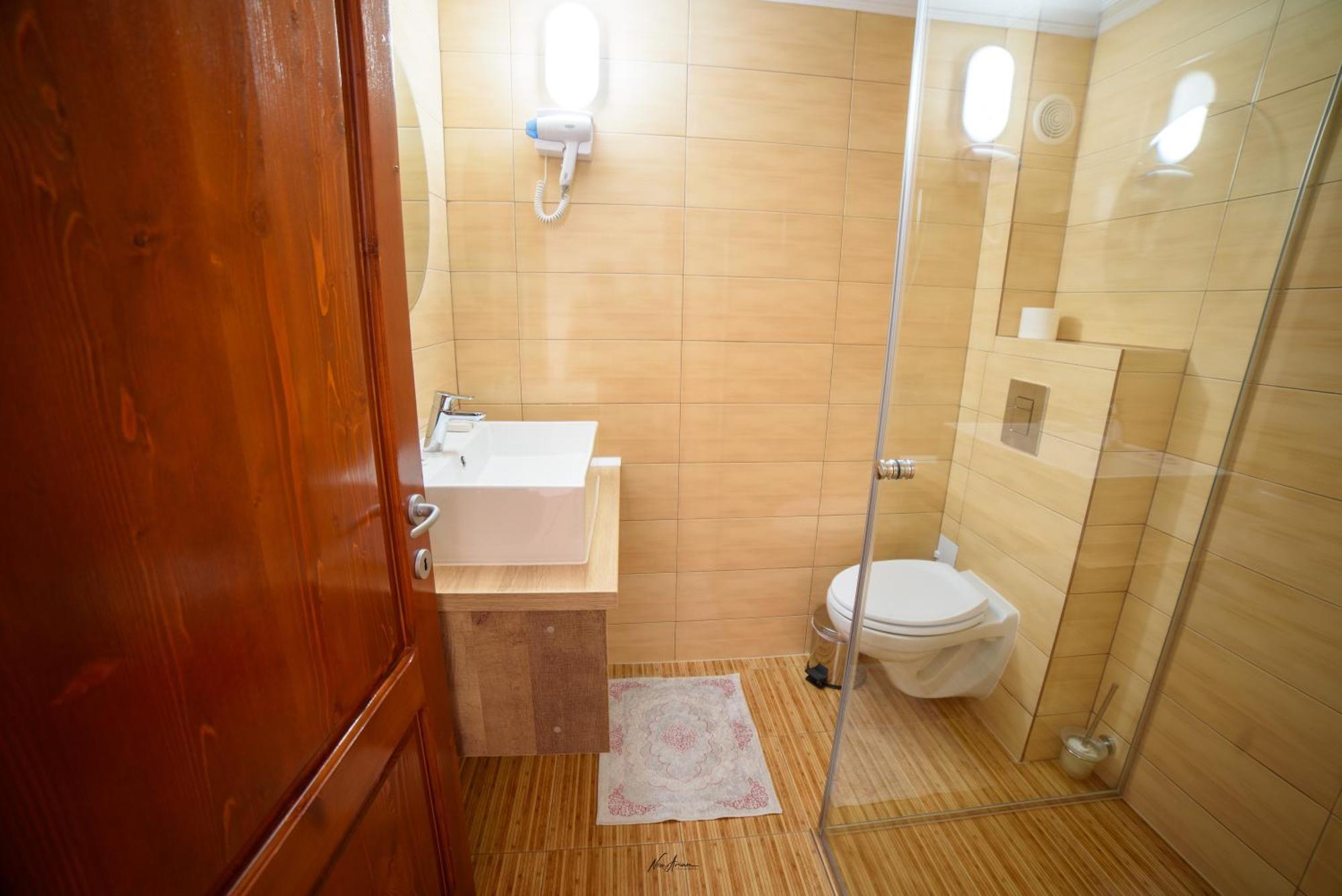 Hotel Casa Binu Arieşeni Esterno foto